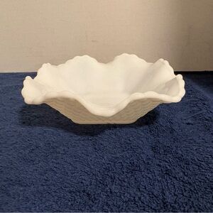 6” L. E. Smith Milk Glass Bowl Dish Scalloped Edges Diamond Pattern Cottagecore